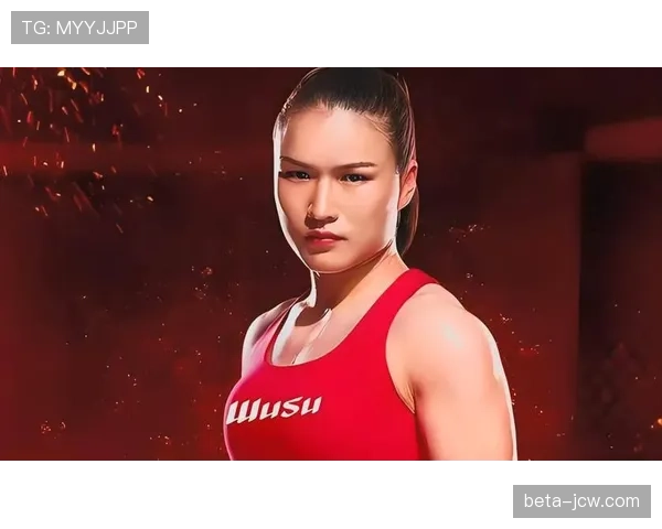 张伟丽组合拳效率极高 左勾拳与后手直拳成主要武器