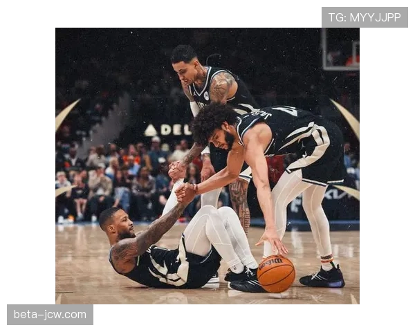 雄鹿库兹马右肘挫伤大概率出战,特纳小腿拉伤进入每日观察名单 雄鹿库兹马右肘挫伤大概率出战,特纳小腿拉伤进入每日观察名单